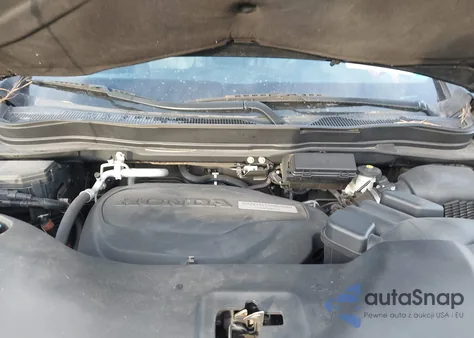 2017 Honda Pilot Touring z USA, uszkodzony, nr VIN 5FNYF6H92HB060138